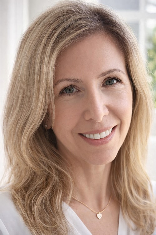 about-comforcare-calabasas-owner-nancy-pearlman-500x750