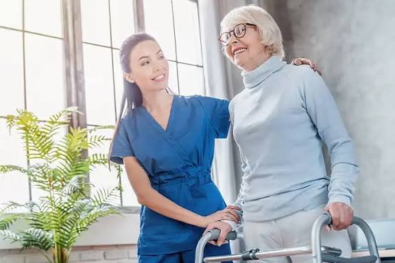 ComForCare caregiver providing one-on-one support in San Diego