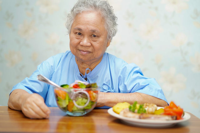 Berkeley, CA - In-Home Caregiving Services for Senior Eating Assistance - East Bay - Castro Valley, CA | ComForCare - Berkeley__CA_-_In-Home_Caregiving_Services_for_Senior_Eating_Assistance