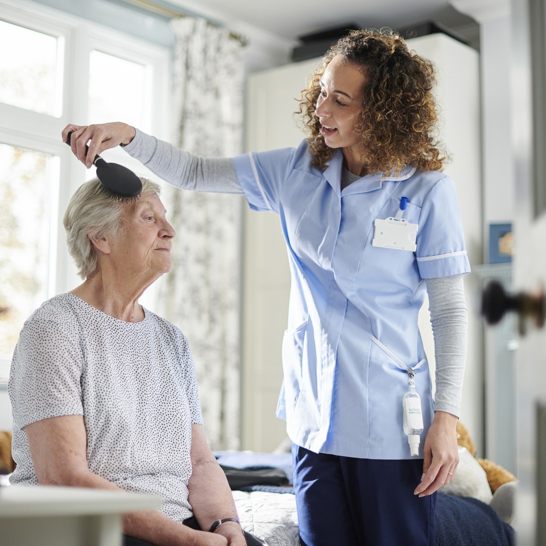 Personal Care - South Coast & Plymouth, MA | ComForCare - CFC32